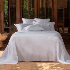 Colcha-Artesanal-Favo-Branco---Ambiente.jpg