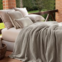 Colcha-Portuguesa-Linen-Favo---Ambientada.jpg