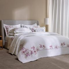 TRUSSARDI---CAMA---LE-IRIS---AMBIENTE.jpg